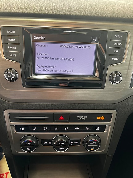 Volkswagen Golf Sportsvan 15 of 17