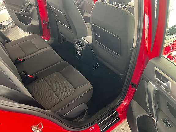 Volkswagen Golf Sportsvan 11 of 17
