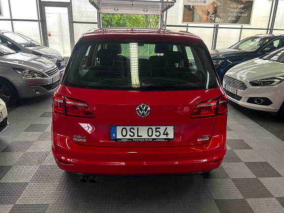 Volkswagen Golf Sportsvan 5 of 5
