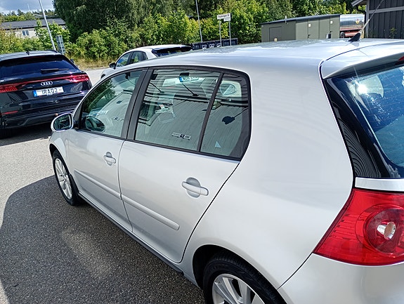 Volkswagen Golf V 5 of 6