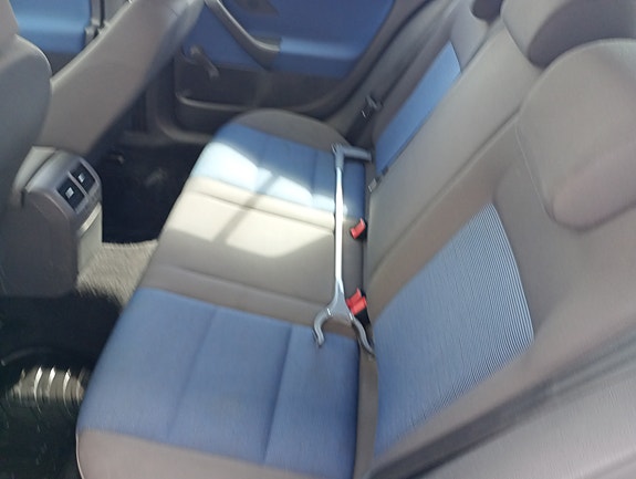 Volkswagen Golf V 6 of 6