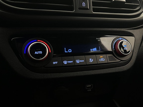 Hyundai i10 18 of 27