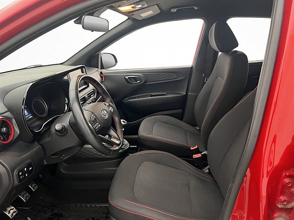 Hyundai i10 10 of 27