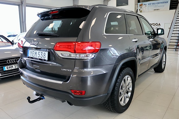Jeep Grand Cherokee 9 of 26