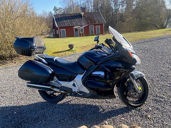 Honda ST1300 Pan-European 7 of 8
