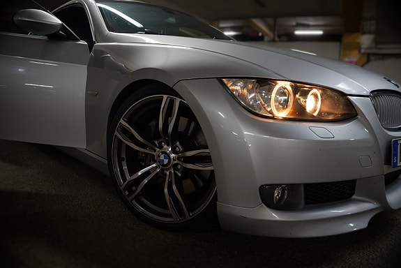 BMW 335i 13 of 16