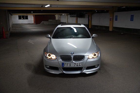 BMW 335i 3 of 5