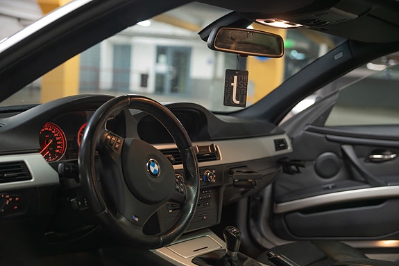 BMW 335i 10 of 16