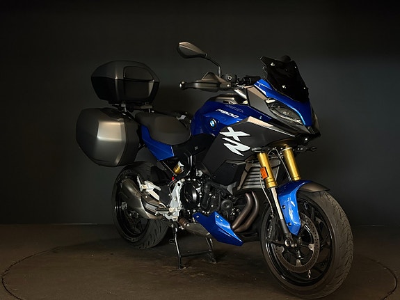 BMW F 900 XR 3 of 4