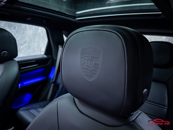 Porsche Cayenne 22 of 30