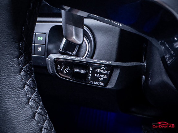 Porsche Cayenne 28 of 30