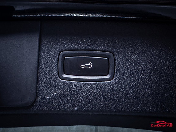 Porsche Cayenne 19 of 30