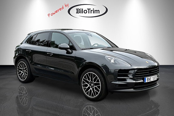 Porsche Macan 3 of 5