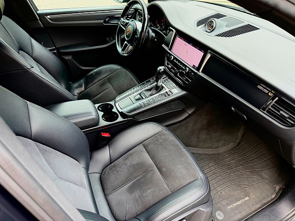 Porsche Macan 16 of 28