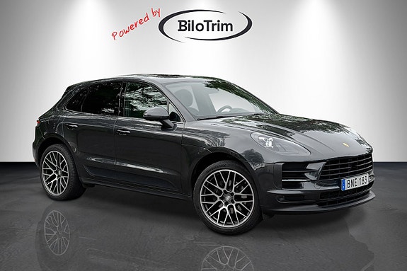 Porsche Macan 7 of 28