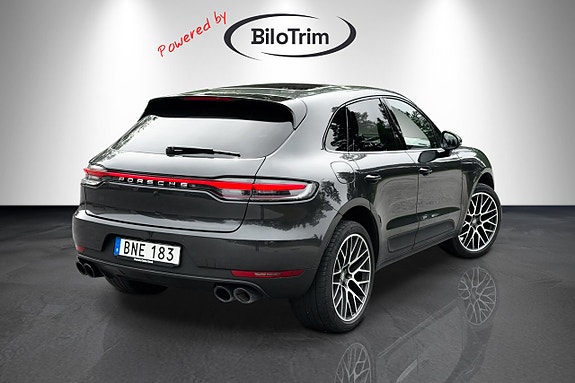 Porsche Macan 5 of 5