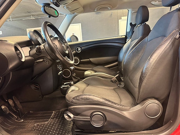 MINI Cooper 4 of 12