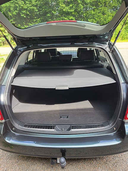 Toyota Avensis 8 of 17
