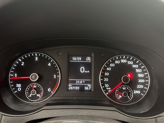 Volkswagen Sharan 17 of 30