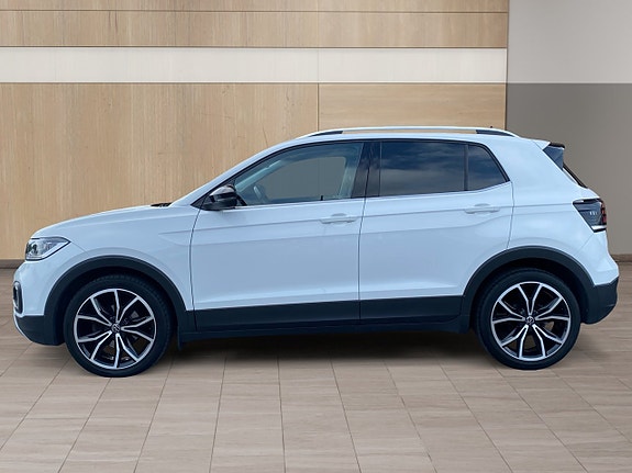 Volkswagen T-Cross 2 of 5