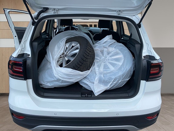 Volkswagen T-Cross 14 of 18
