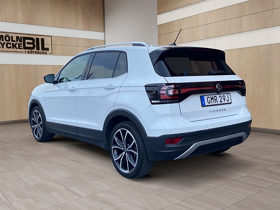 Volkswagen T-Cross 3 of 5