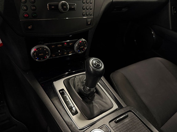 Mercedes-Benz C180 13 of 13