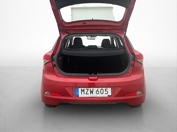 Hyundai i20 10 of 22