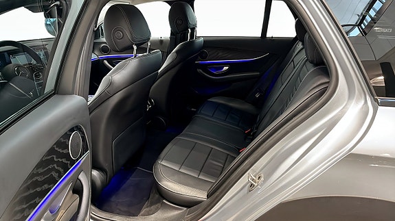 Mercedes-Benz E220 d 5 of 5