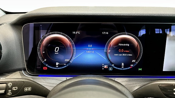 Mercedes-Benz E220 18 of 25