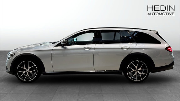 Mercedes-Benz E220 6 of 25