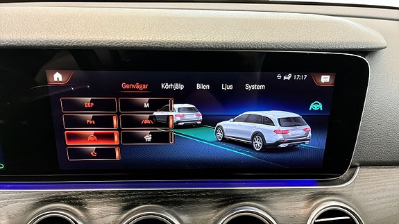 Mercedes-Benz E220 21 of 25
