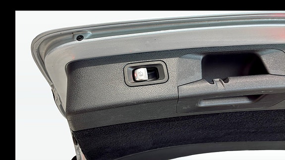 Mercedes-Benz E220 12 of 25