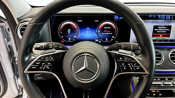 Mercedes-Benz E220 19 of 25