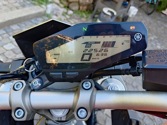 Yamaha MT-09 5 of 5