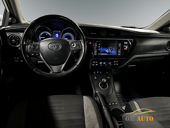 Toyota Auris 9 of 13