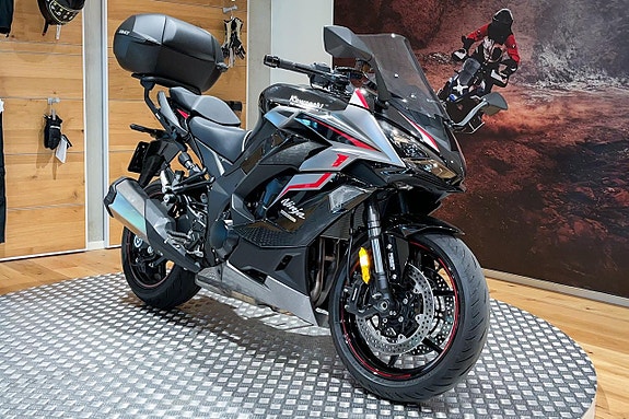 Kawasaki Ninja Z1000 SX |KTRC|KCMF|SHAD toppbox|Endast 243 mil| 3 of 5