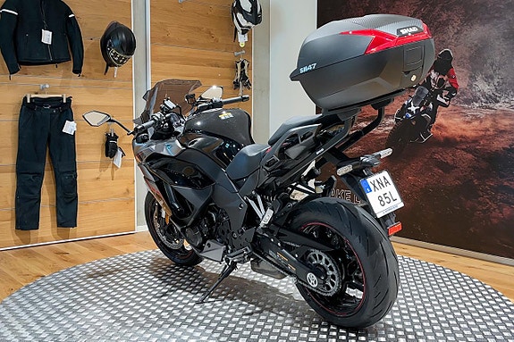 Kawasaki Ninja Z1000 SX |KTRC|KCMF|SHAD toppbox|Endast 243 mil| 4 of 5