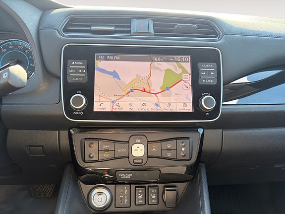 Nissan Leaf 13 of 17