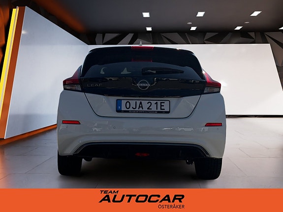 Nissan Leaf 6 of 17