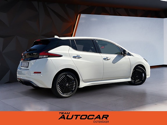 Nissan Leaf 4 of 17