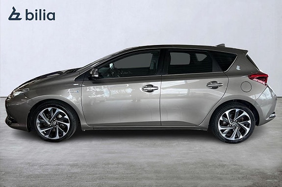 Toyota Auris 3 of 5