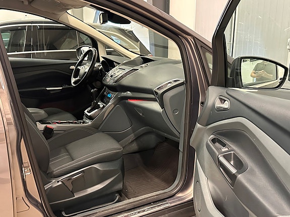 Ford Grand C-MAX 11 of 22