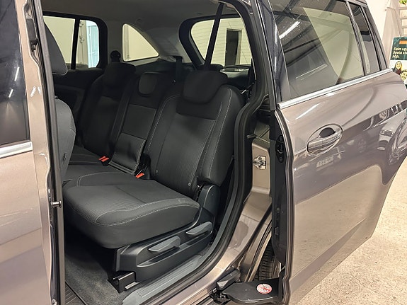 Ford Grand C-MAX 5 of 22