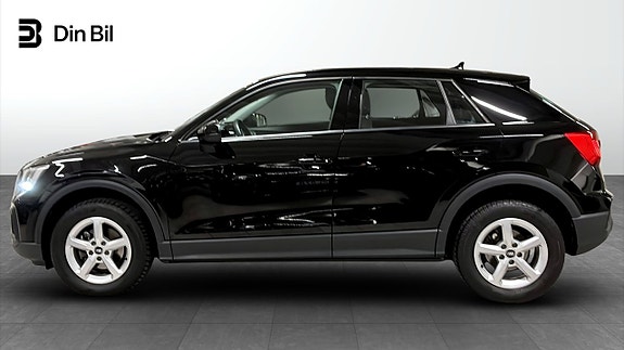 Audi Q2 2 of 13