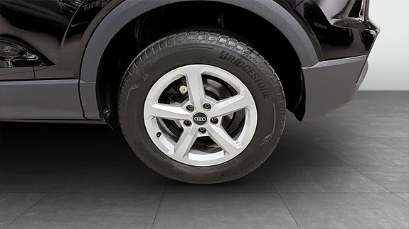 Audi Q2 6 of 13
