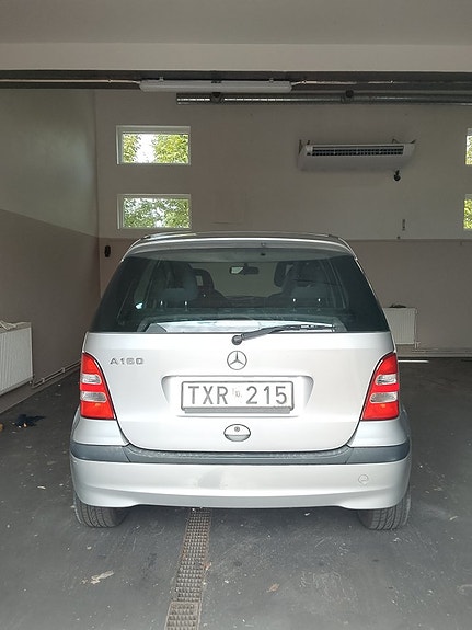 Mercedes-Benz A160 4 of 5