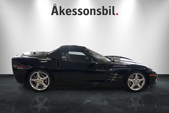 Chevrolet Corvette 4 of 5