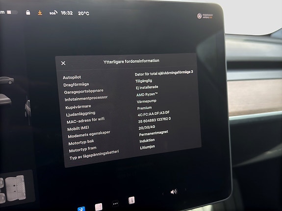 Tesla Model Y 16 of 18