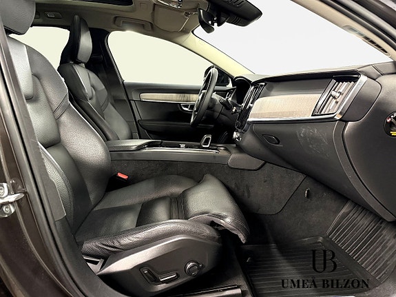 Volvo V90 Cross Country 7 of 15